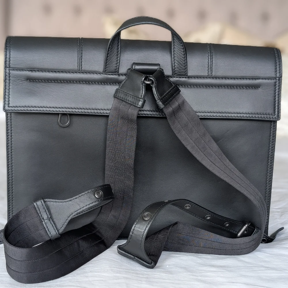 Bottega Veneta Black Leather Men's Bag